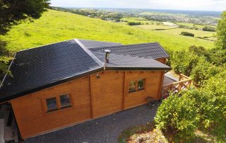 Loghouse.ie log cabin. Top quality log house products.
