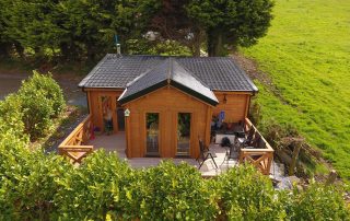 Loghouse.ie log cabin. Top quality log house products.