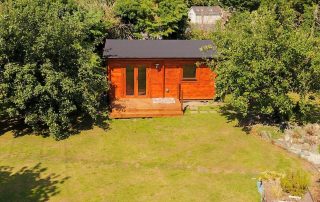 Loghouse.ie log cabin. Top quality log house products.