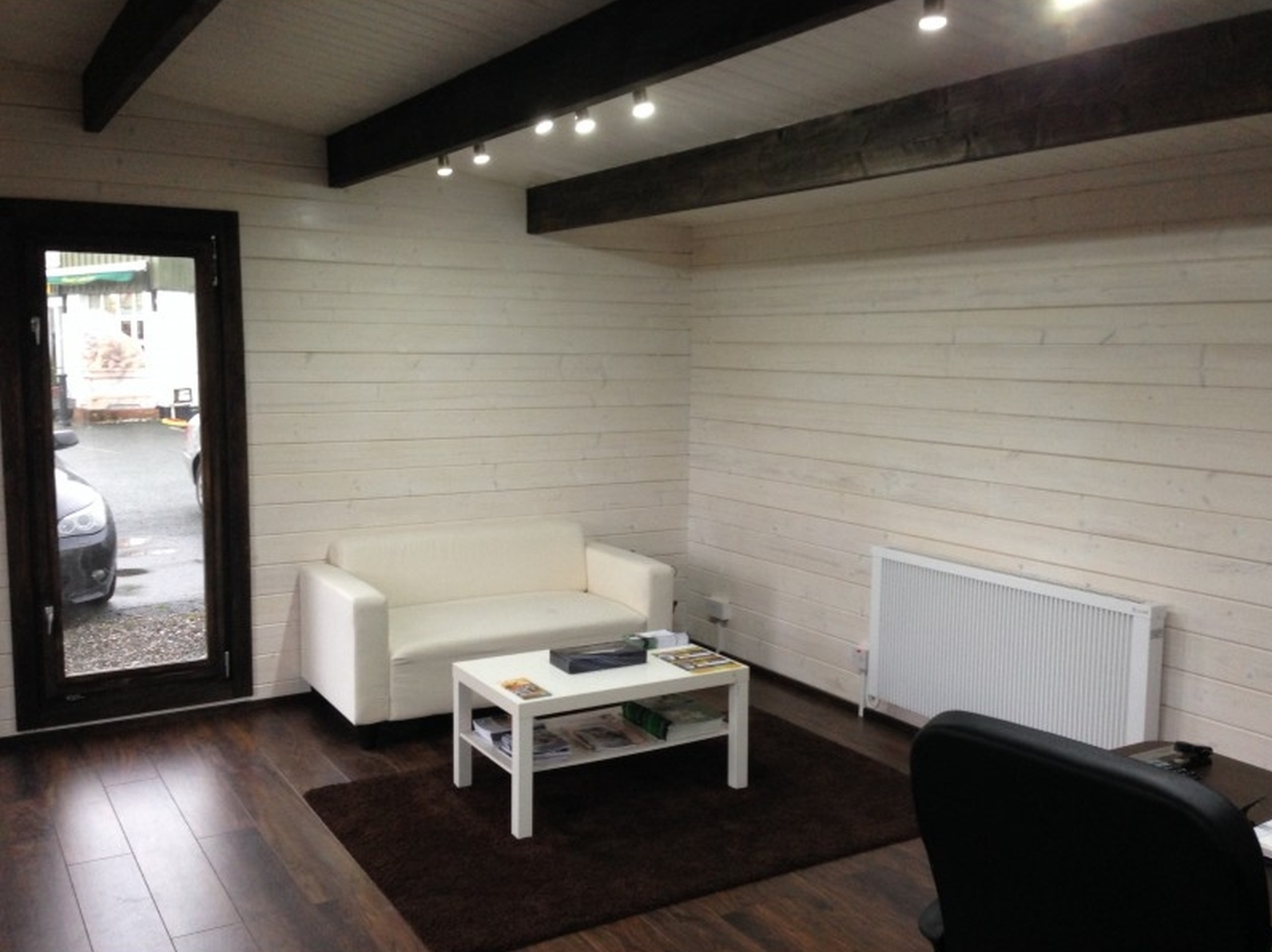 Loghouse.ie log cabin. Top quality log house products.