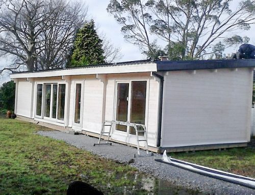 FULLY INSULATED ONE BEDROOM LOG CABIN (Jan 2015)