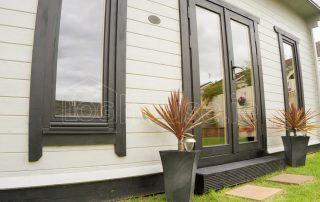 Loghouse-Wicklow-Cabin-Close-Up